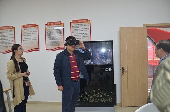 不忘初心跟黨走——參觀福興經(jīng)濟開發(fā)區(qū)政治生活館